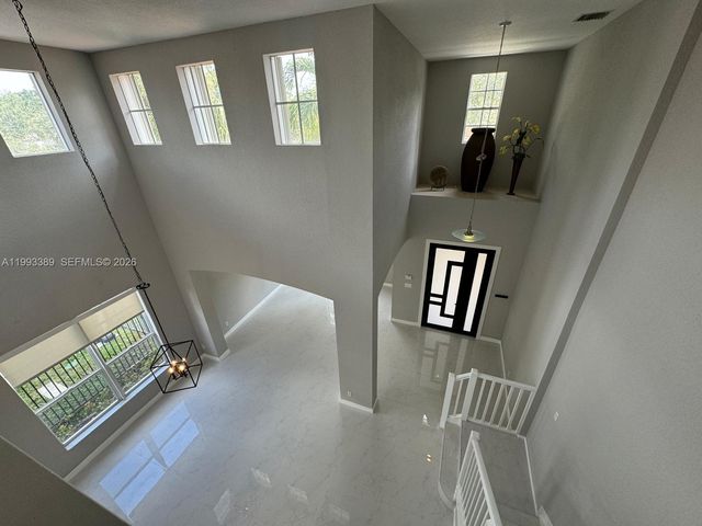 4451 E Seneca Ave, Weston, FL 33332