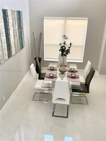 4451 E Seneca Ave, Weston, FL 33332