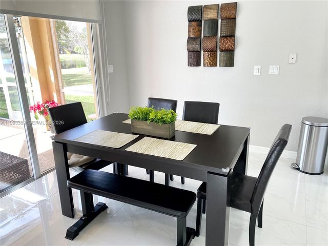 4451 E Seneca Ave, Weston, FL 33332