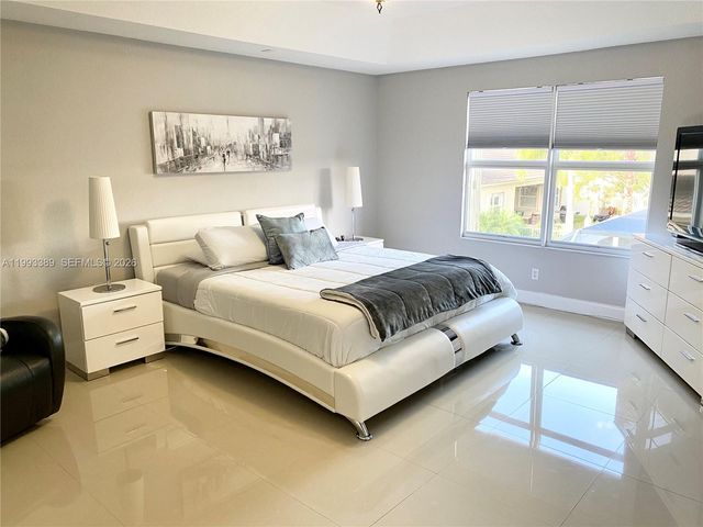 4451 E Seneca Ave, Weston, FL 33332