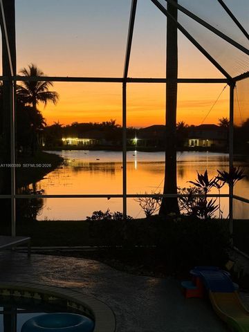 4451 E Seneca Ave, Weston, FL 33332