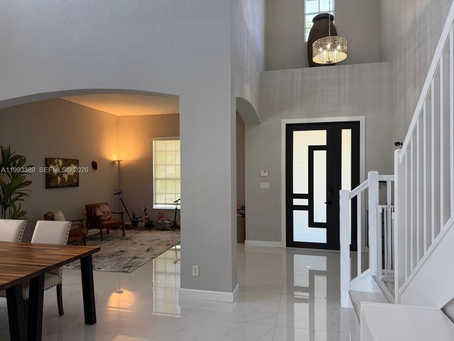 4451 E Seneca Ave, Weston, FL 33332