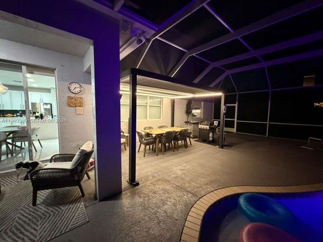 4451 E Seneca Ave, Weston, FL 33332