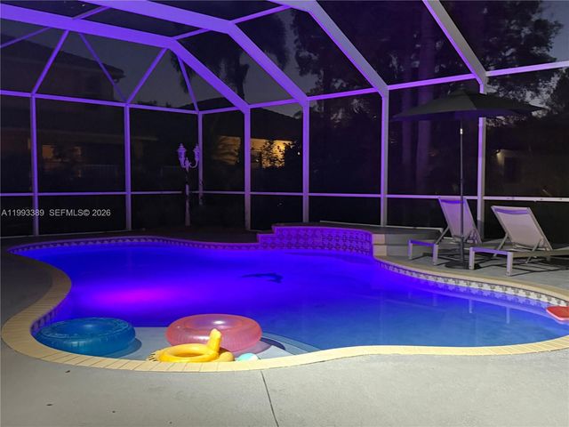 4451 E Seneca Ave, Weston, FL 33332