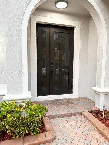 4451 E Seneca Ave, Weston, FL 33332