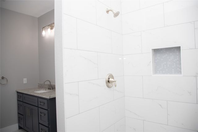 1527 Caldwell Avenue, Dallas, TX 75223