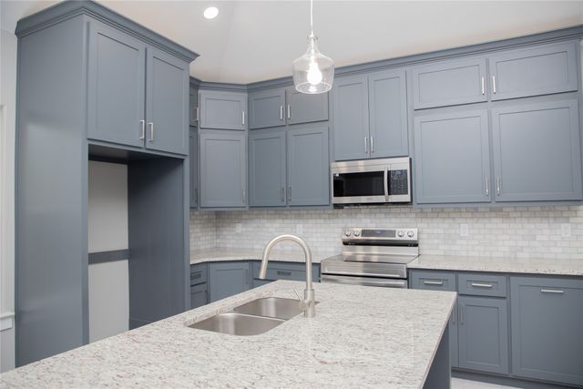 1527 Caldwell Avenue, Dallas, TX 75223