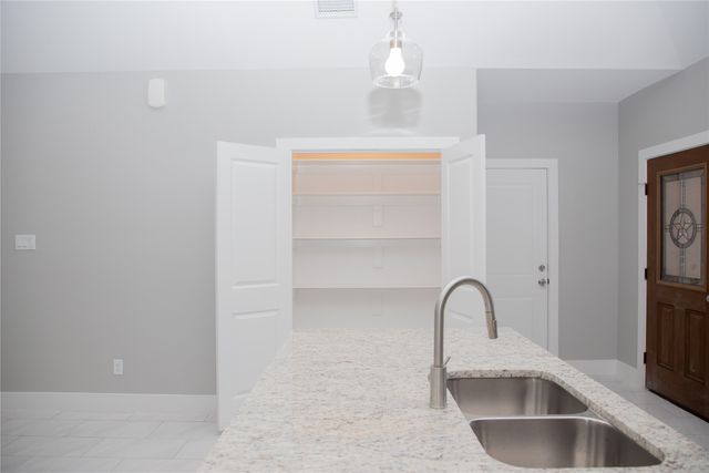 1527 Caldwell Avenue, Dallas, TX 75223