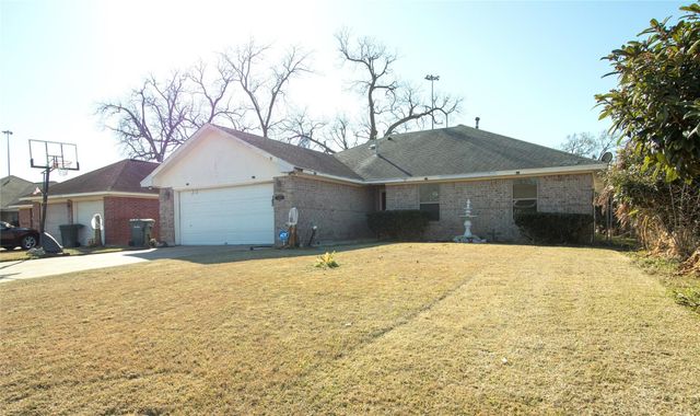 2310 Kings Court Street, Beaumont, TX 77701