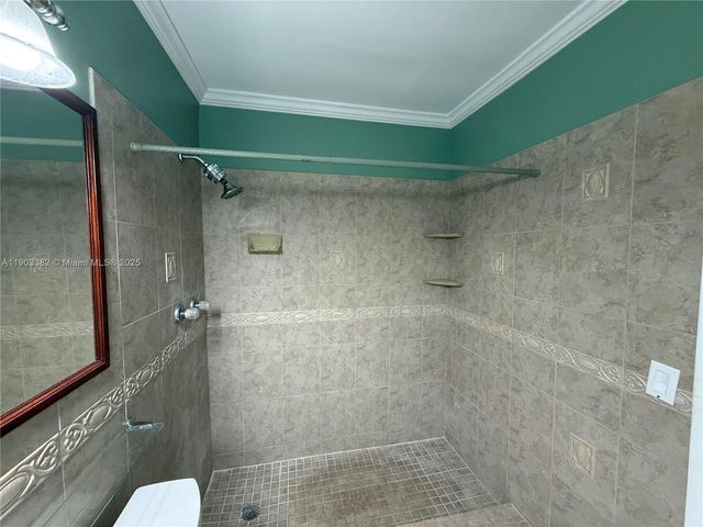 2901 San Remo Cir, Homestead, FL 33035