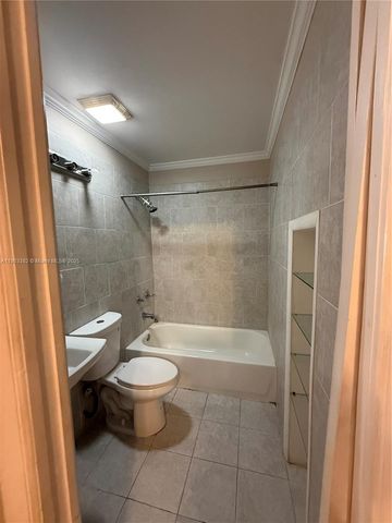 2901 San Remo Cir, Homestead, FL 33035