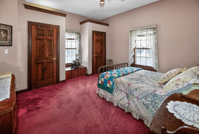 2075 Parkwood COURT, Grafton, WI 53024