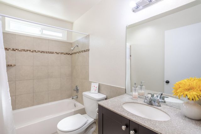 6951 Marvin Trail, Redding, CA 96001