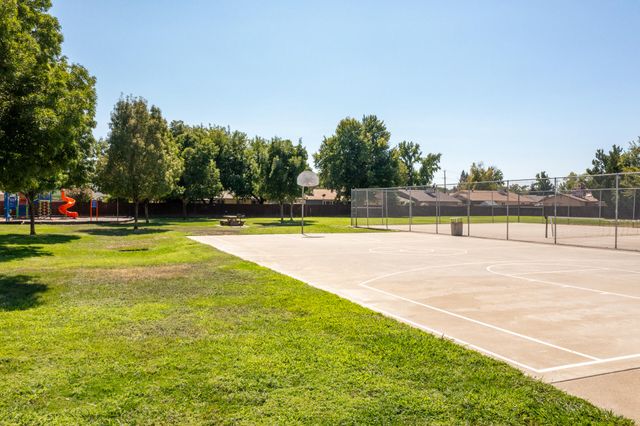 6951 Marvin Trail, Redding, CA 96001