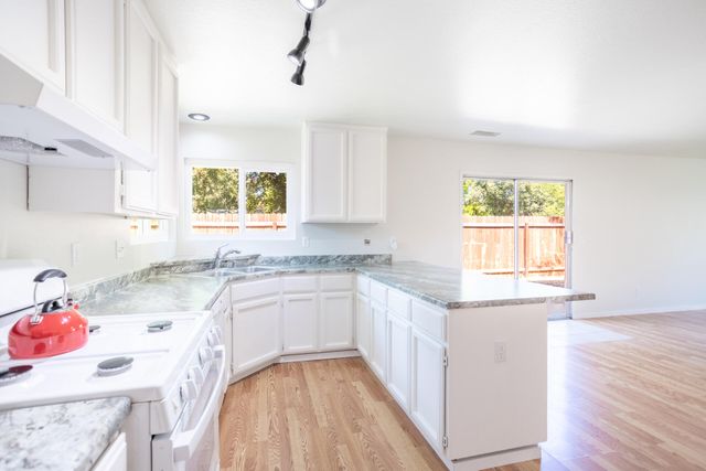 6951 Marvin Trail, Redding, CA 96001
