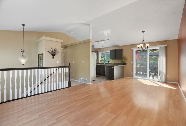 4724 E 15th Ave, Spokane Valley, WA 99212