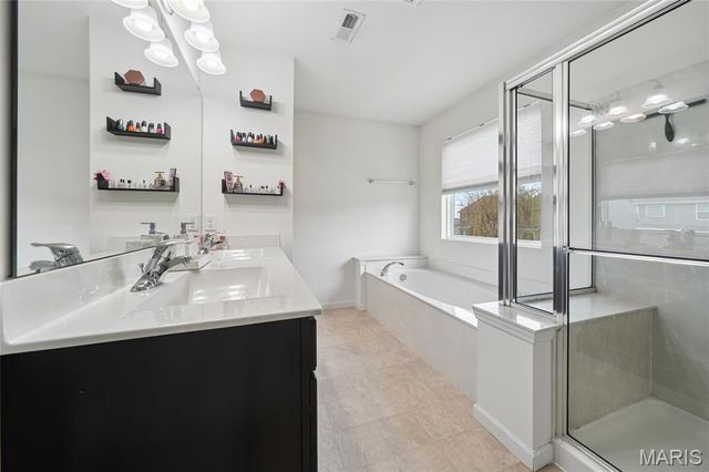 3329 Charlestowne Crossing Drive, St Charles, MO 63301