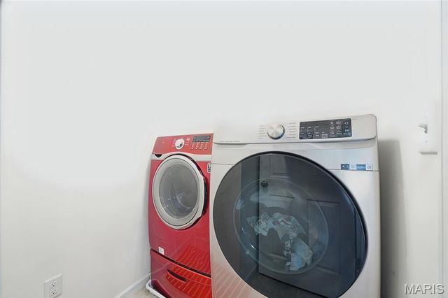 3329 Charlestowne Crossing Drive, St Charles, MO 63301