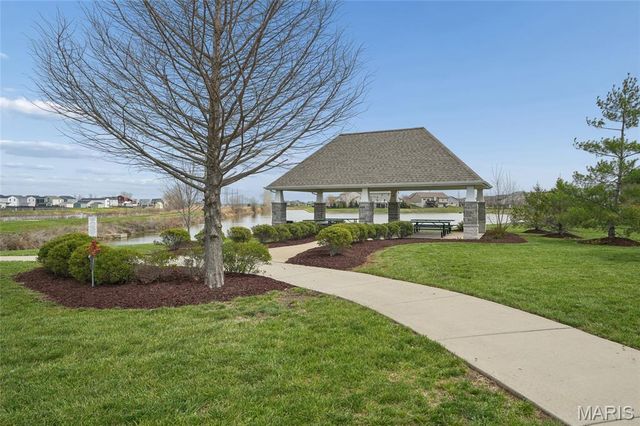 3329 Charlestowne Crossing Drive, St Charles, MO 63301