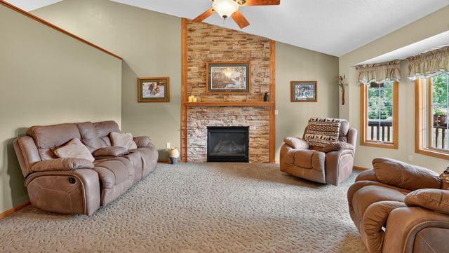 37336 Ivy Trail, North Branch, MN 55056