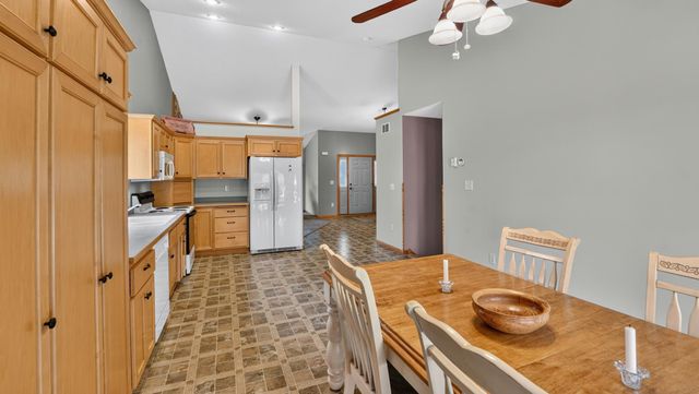 37336 Ivy Trail, North Branch, MN 55056