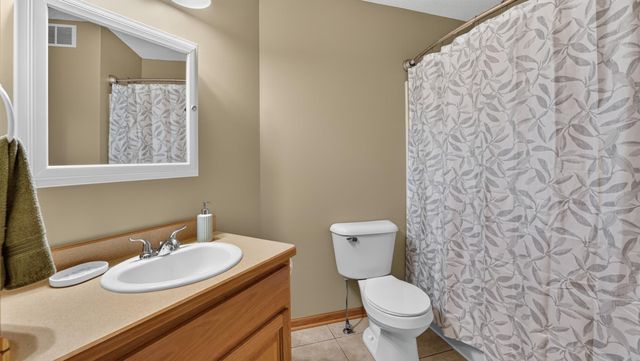 37336 Ivy Trail, North Branch, MN 55056