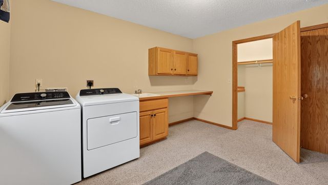 37336 Ivy Trail, North Branch, MN 55056