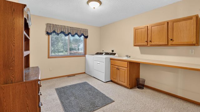 37336 Ivy Trail, North Branch, MN 55056