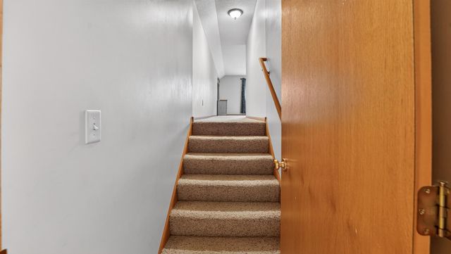 37336 Ivy Trail, North Branch, MN 55056