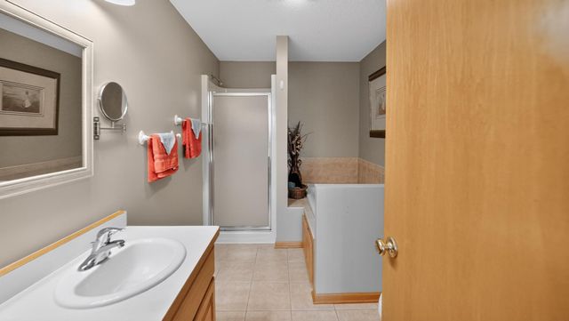 37336 Ivy Trail, North Branch, MN 55056
