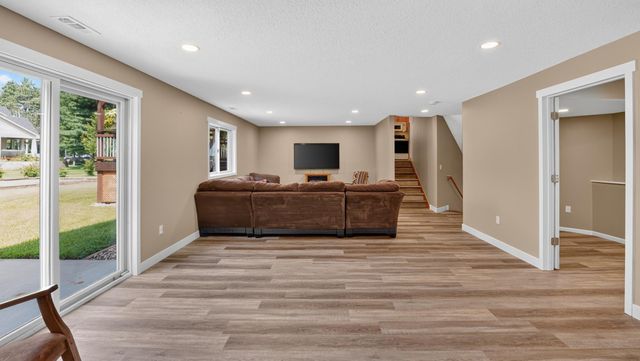 37336 Ivy Trail, North Branch, MN 55056