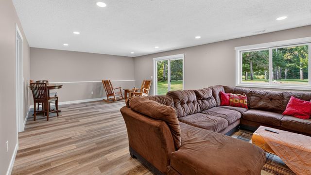 37336 Ivy Trail, North Branch, MN 55056