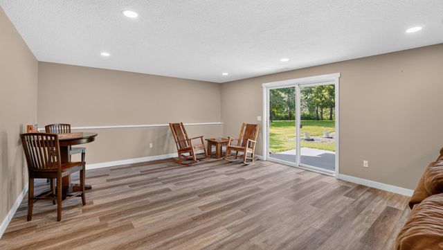 37336 Ivy Trail, North Branch, MN 55056