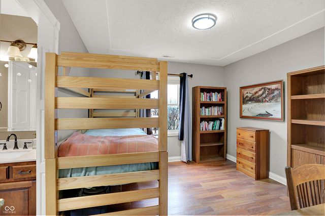 9986 Springstone Road, Fishers, IN 46055