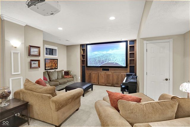 9986 Springstone Road, Fishers, IN 46055