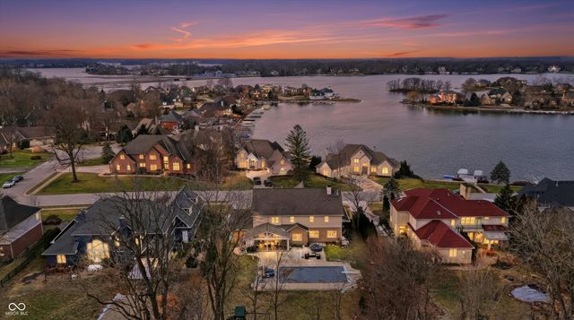 9986 Springstone Road, Fishers, IN 46055