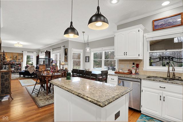 9986 Springstone Road, Fishers, IN 46055