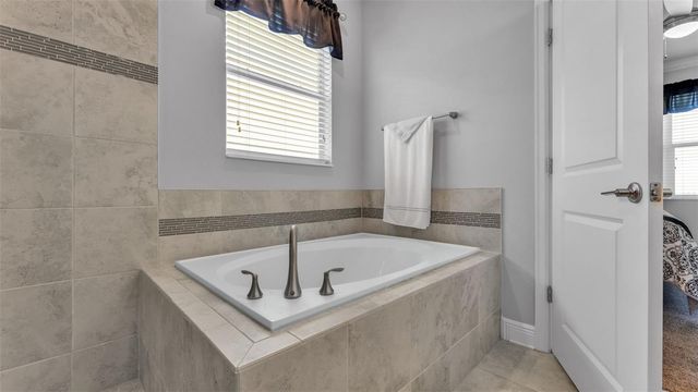 3890 BEDFORD AVENUE, Winter Haven, FL 33884