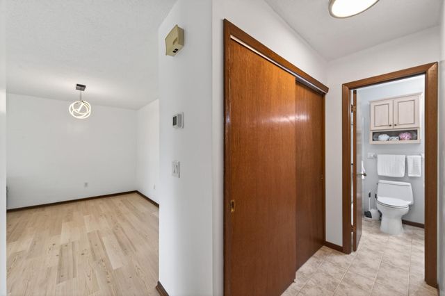 1631 Woodbridge Street, Saint Paul, MN 55117