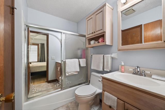 1631 Woodbridge Street, Saint Paul, MN 55117
