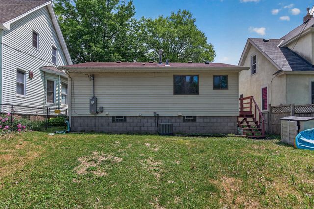 1631 Woodbridge Street, Saint Paul, MN 55117