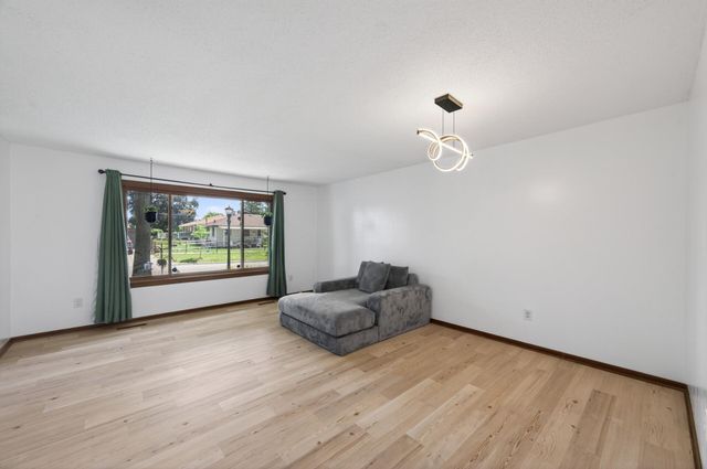 1631 Woodbridge Street, Saint Paul, MN 55117