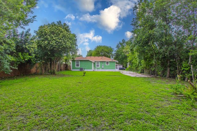 2816 Summer Avenue, Waco, TX 76708