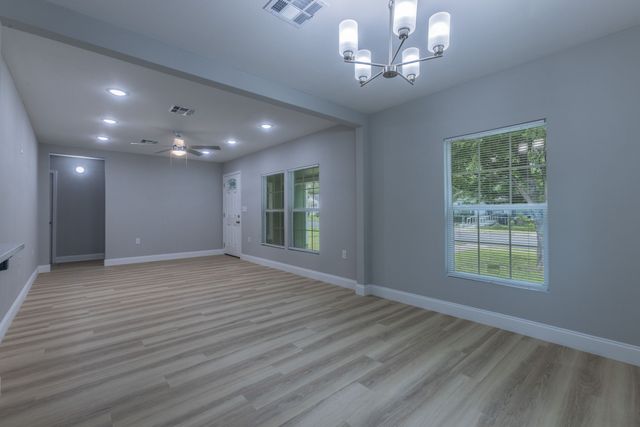 2816 Summer Avenue, Waco, TX 76708