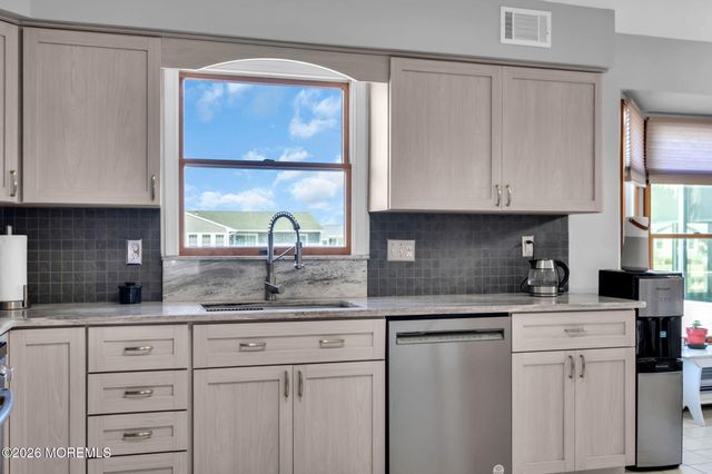 402 Atlantic City Court, Lanoka Harbor, NJ 08734