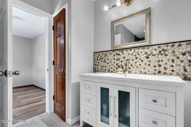 402 Atlantic City Court, Lanoka Harbor, NJ 08734