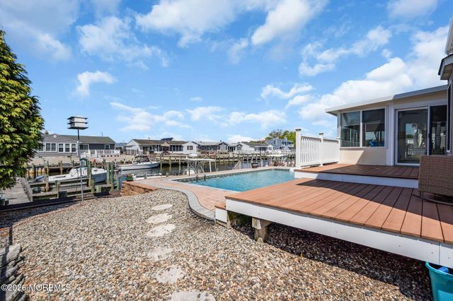 402 Atlantic City Court, Lanoka Harbor, NJ 08734