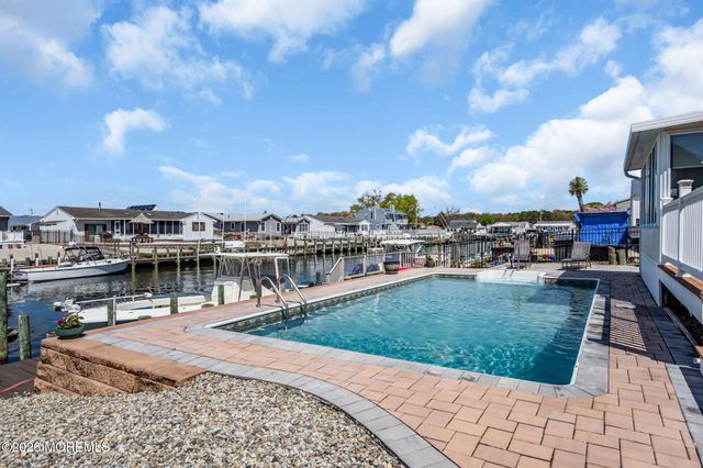 402 Atlantic City Court, Lanoka Harbor, NJ 08734