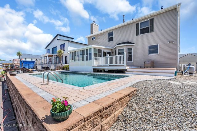 402 Atlantic City Court, Lanoka Harbor, NJ 08734
