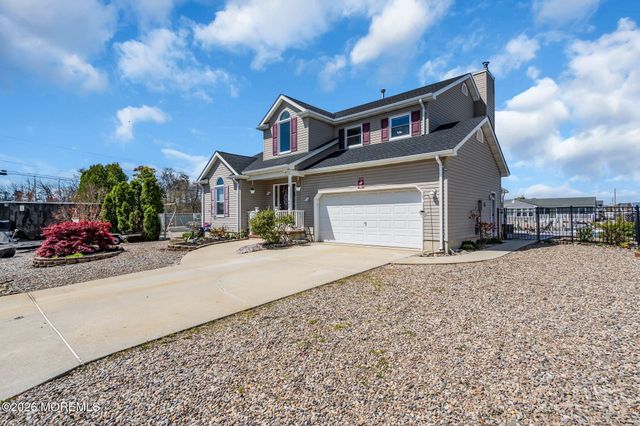 402 Atlantic City Court, Lanoka Harbor, NJ 08734